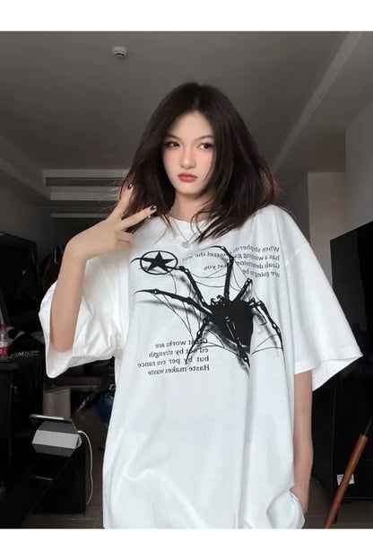 Hoodie Oversize Spider In Strings Örümcek Baskılı Beyaz Unisex T-Shirt