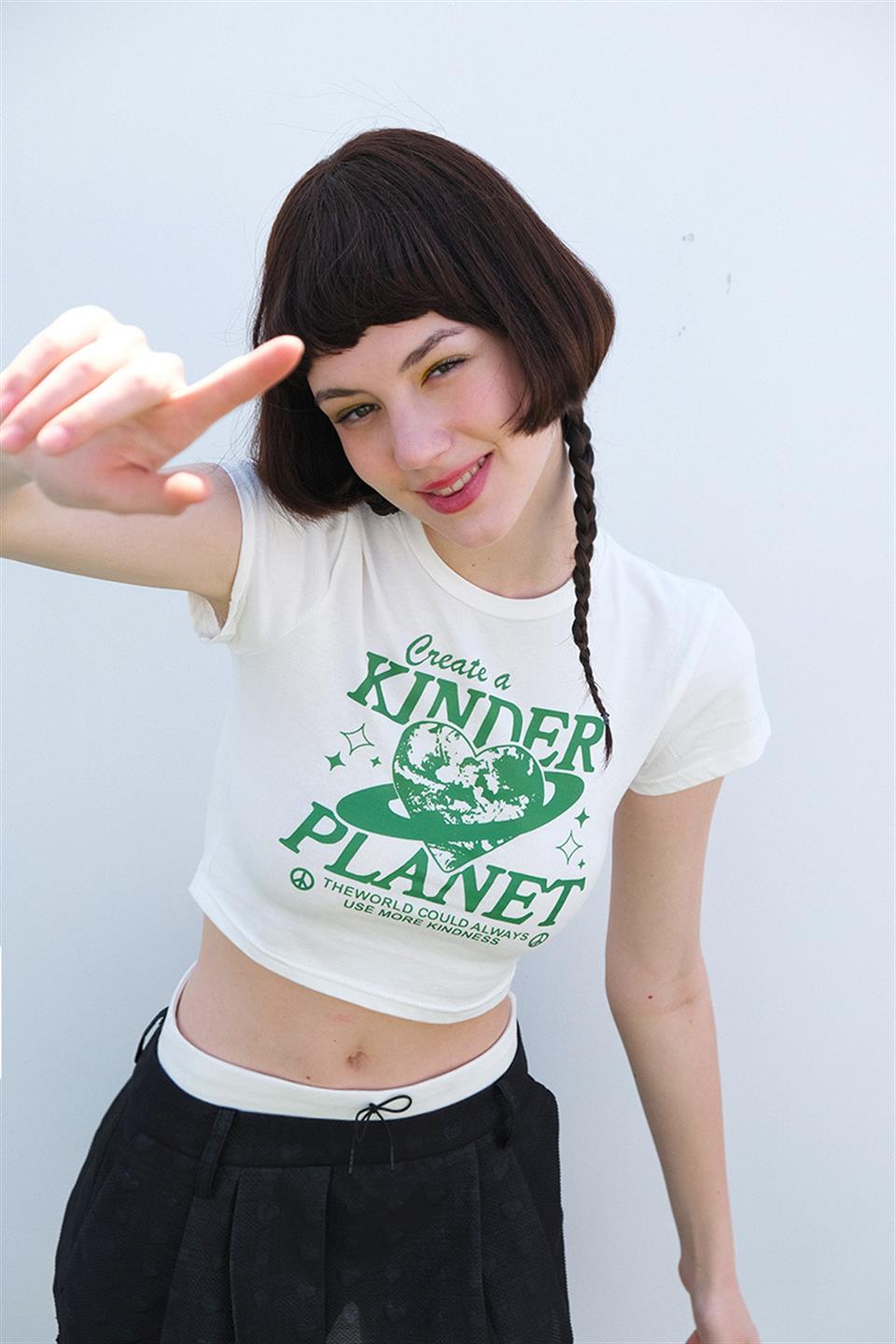 ESC BUTİK Create A Kinder Planet Baskılı Beyaz Crop