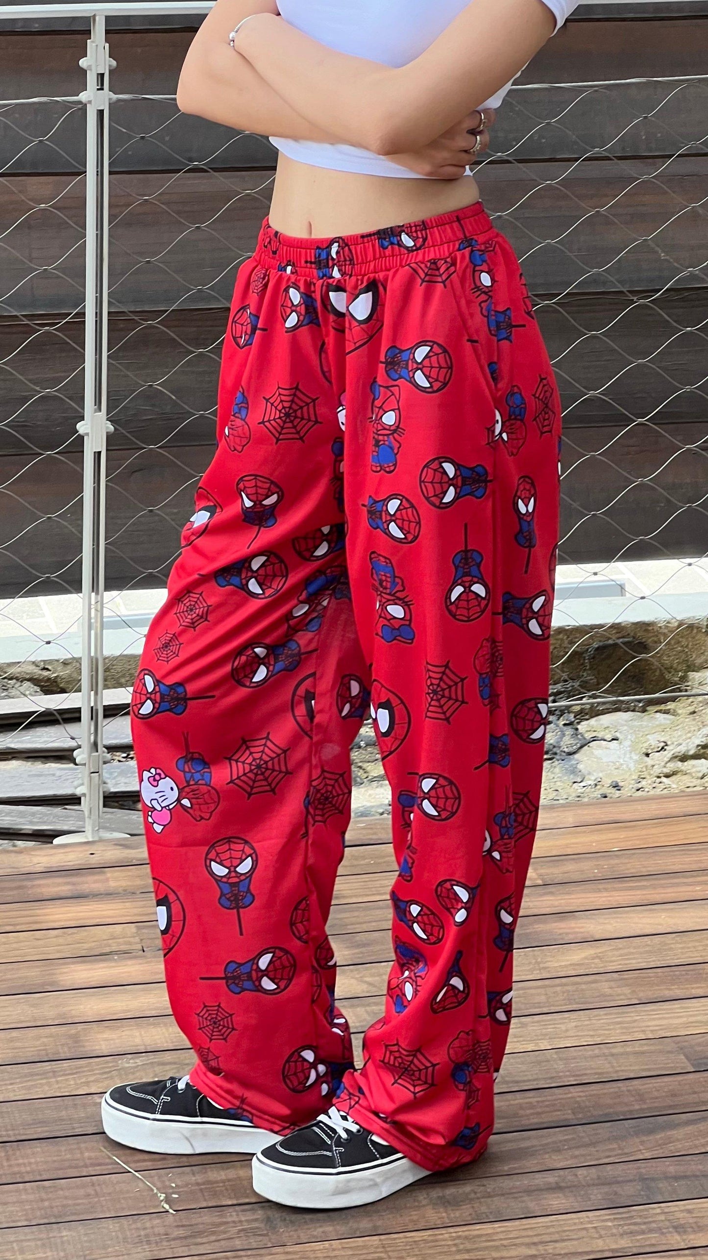 ESC BUTİK Hello Kitty & Spider-Man Detaylı Kırmızı Unisex Bol Eşofman Altı