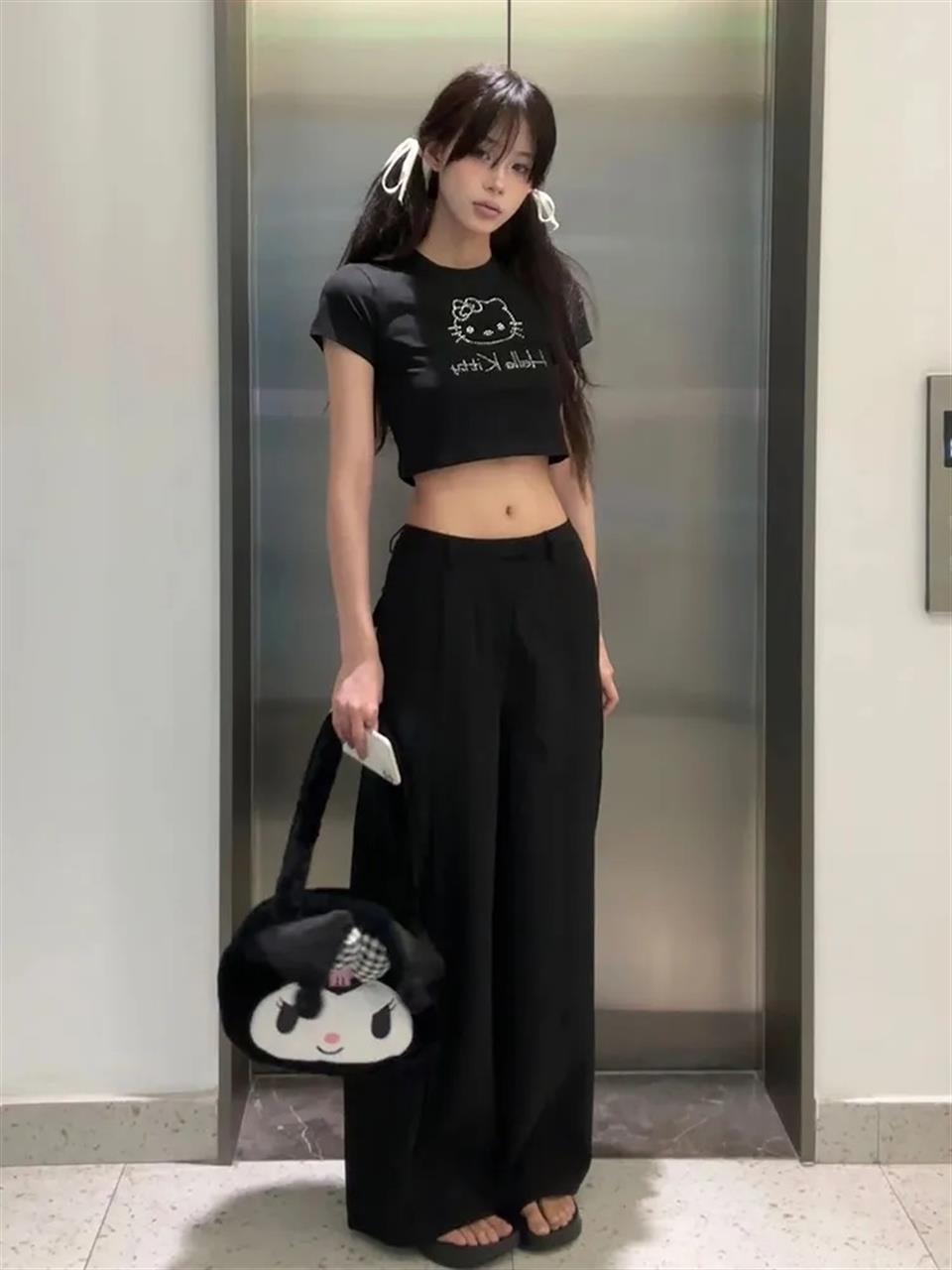 ESC BUTİK Hello Kitty Taş İşleme Siyah Crop