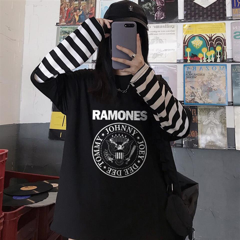 ESC BUTİK Ramones Logo Baskılı Fake Sleeves Unisex Siyah T-shirt