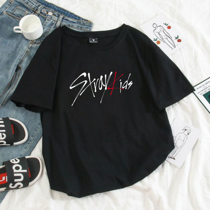 ESC BUTİK StrayKids Detail Baskılı Siyah T-shirt