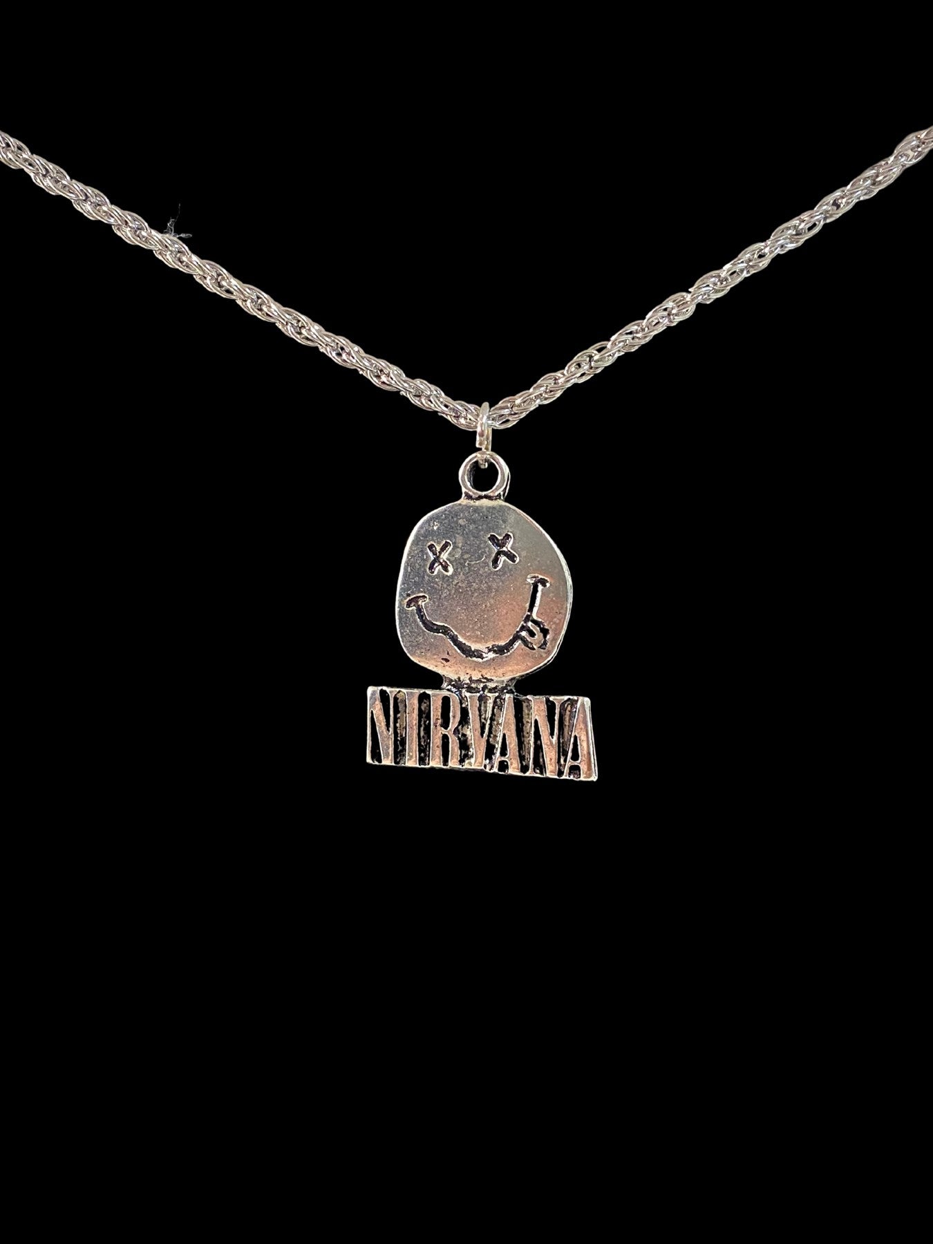 Antik Gümüş Kaplama Çelik Nirvana Rock Müzik Zincirli Kolye