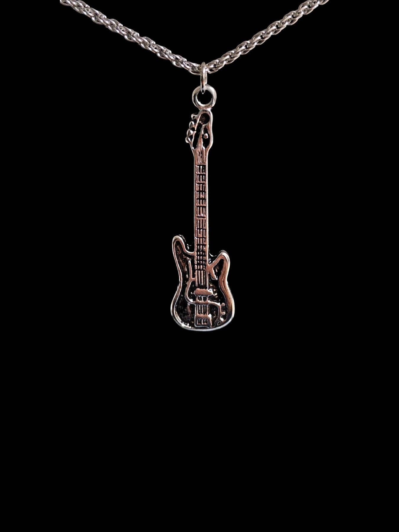 Antik Gümüş Kaplama  Metalika Gitar Guitar  Heart Unisex Kolye